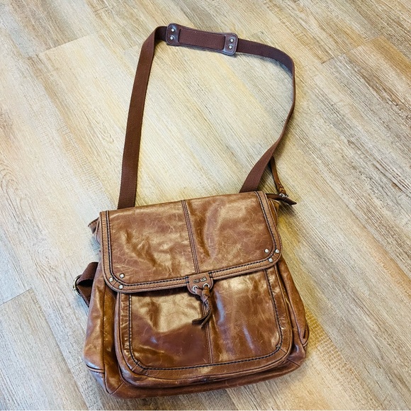 The Sak Ventura Brown Leather Convertible Backpack/Shoulder Bag - Picture 3 of 8